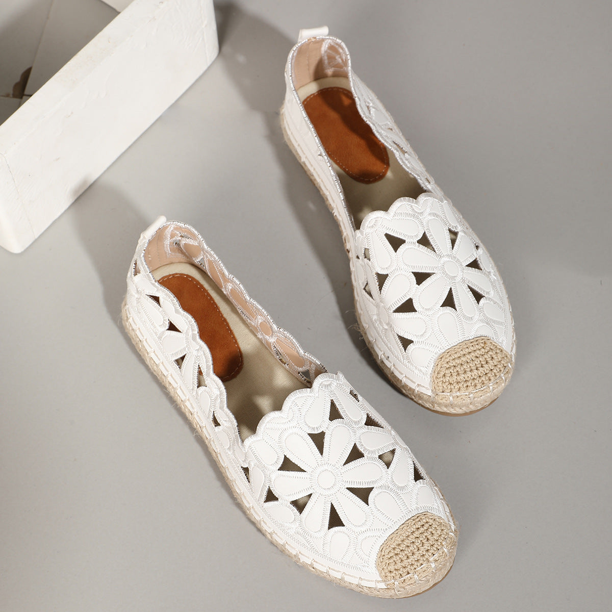 Women’s Lightweight Straw Fisherman Flats – Hollow Out Slip-On Breathable Casual Summer Shoes